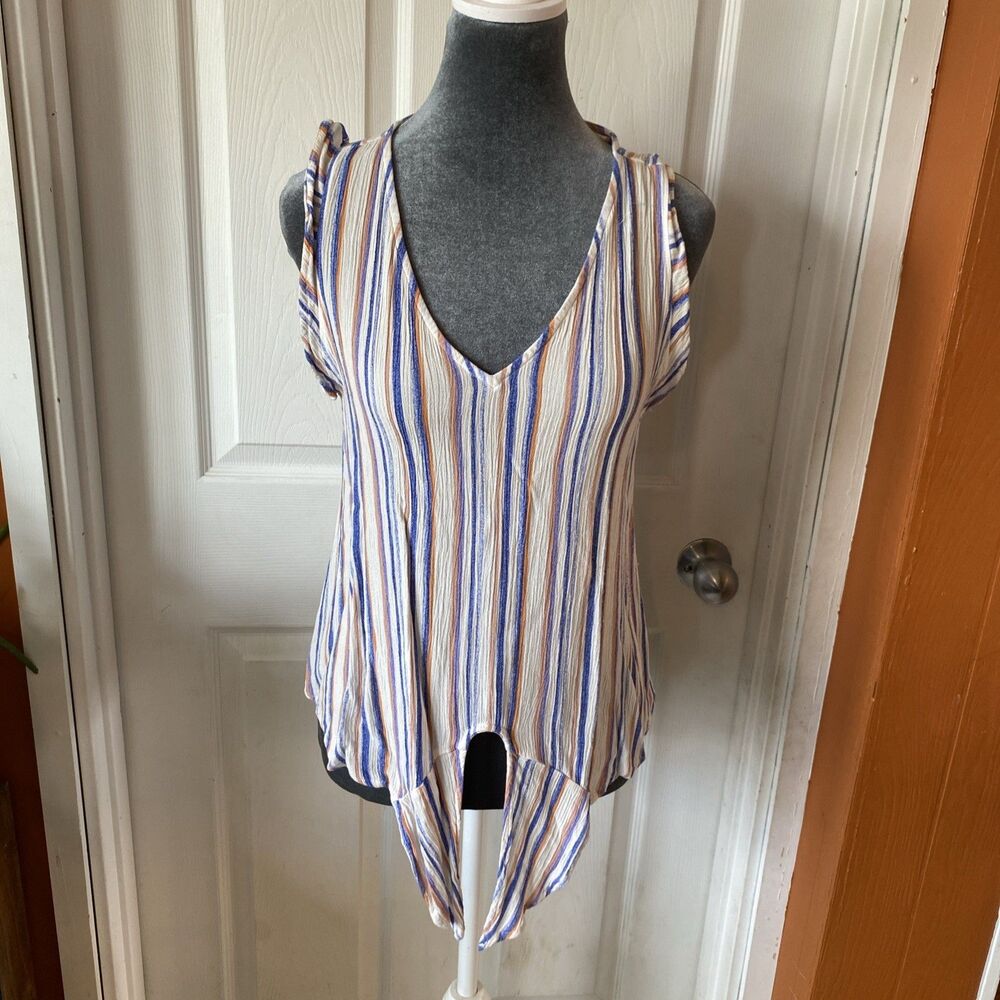 West K Ophelia Boho V-Neck Ruffle Sleeveless Top Size Medium Tie Front Vacation